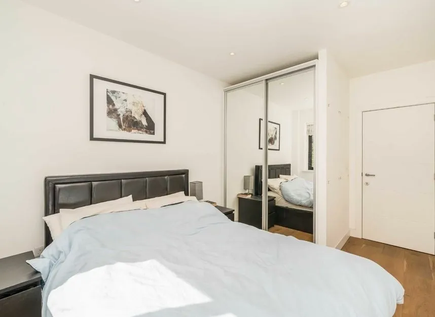 Barking Road, Canning Town, E16, photo 5