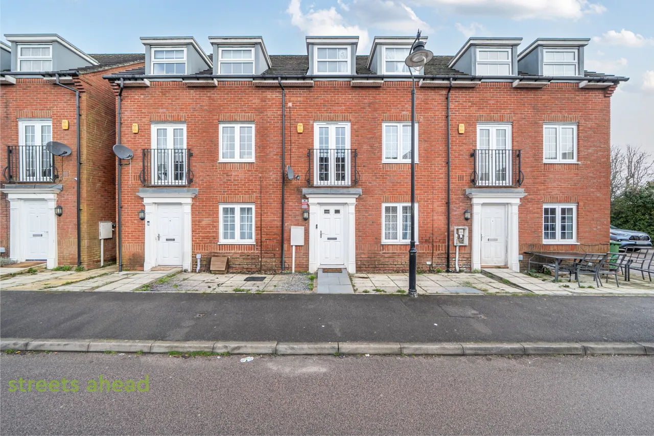 4 bed house for sale, Beckett Road, Coulsdon, CR5