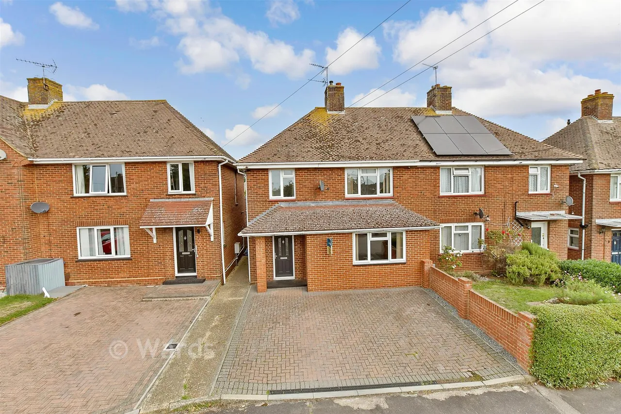 3 bed house for sale, Homewood Avenue, Sittingbourne, ME10