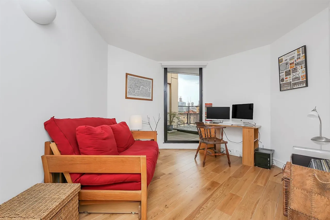 Burrells Wharf Square, London, E14 3TW, photo 4