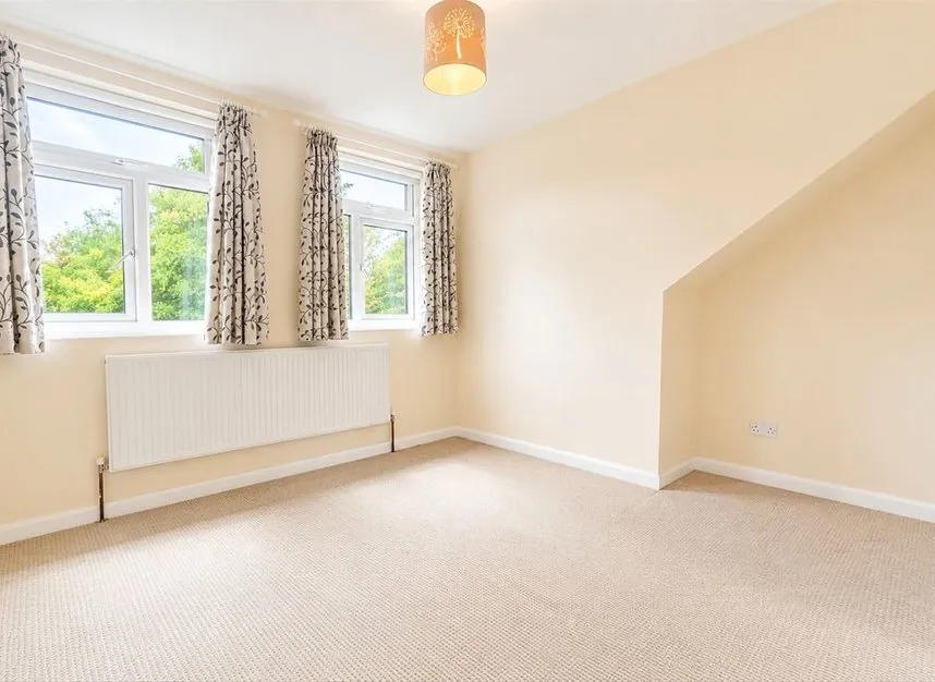 Myrtle Road, Hounlsow, TW3, photo 5
