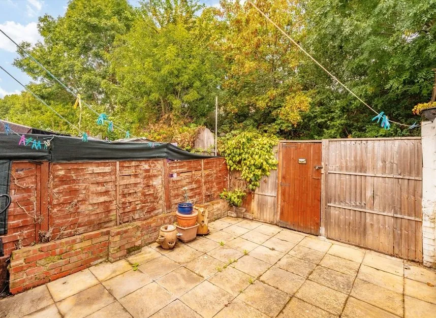Myrtle Road, Hounlsow, TW3, photo 8