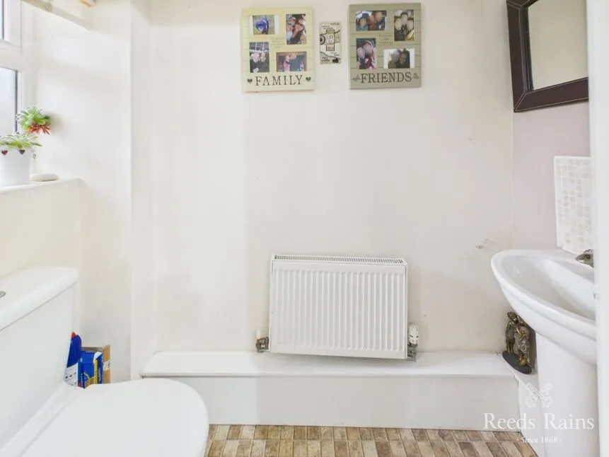 Hainsworth Park, Hull, HU6, photo 8