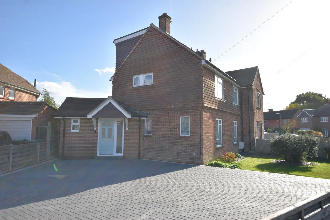 Horley Row, Horley, RH6, photo 13