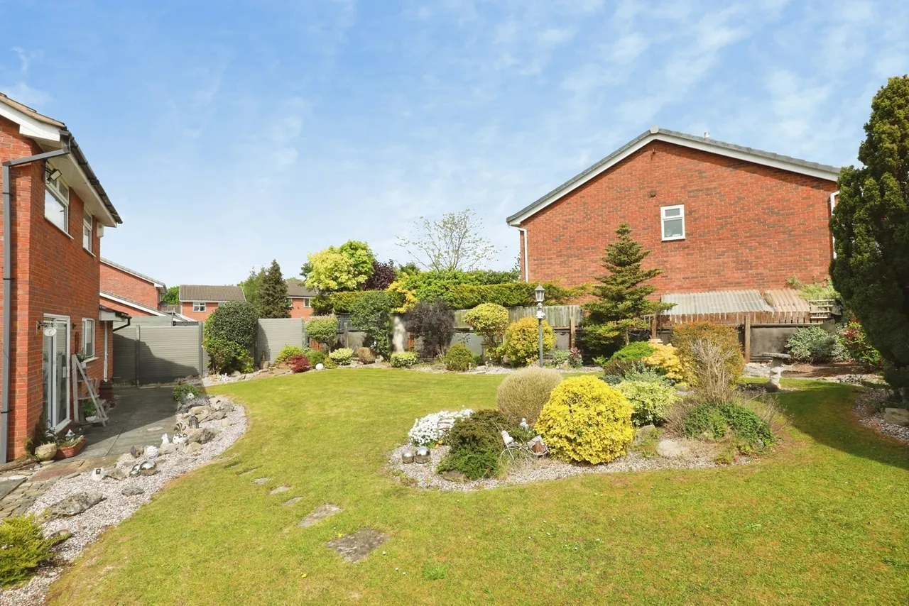 Wellcroft Close, Crewe, Cheshire, CW2, photo 17