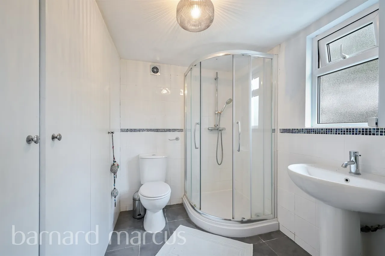 Barton Green, New Malden, KT3, photo 16