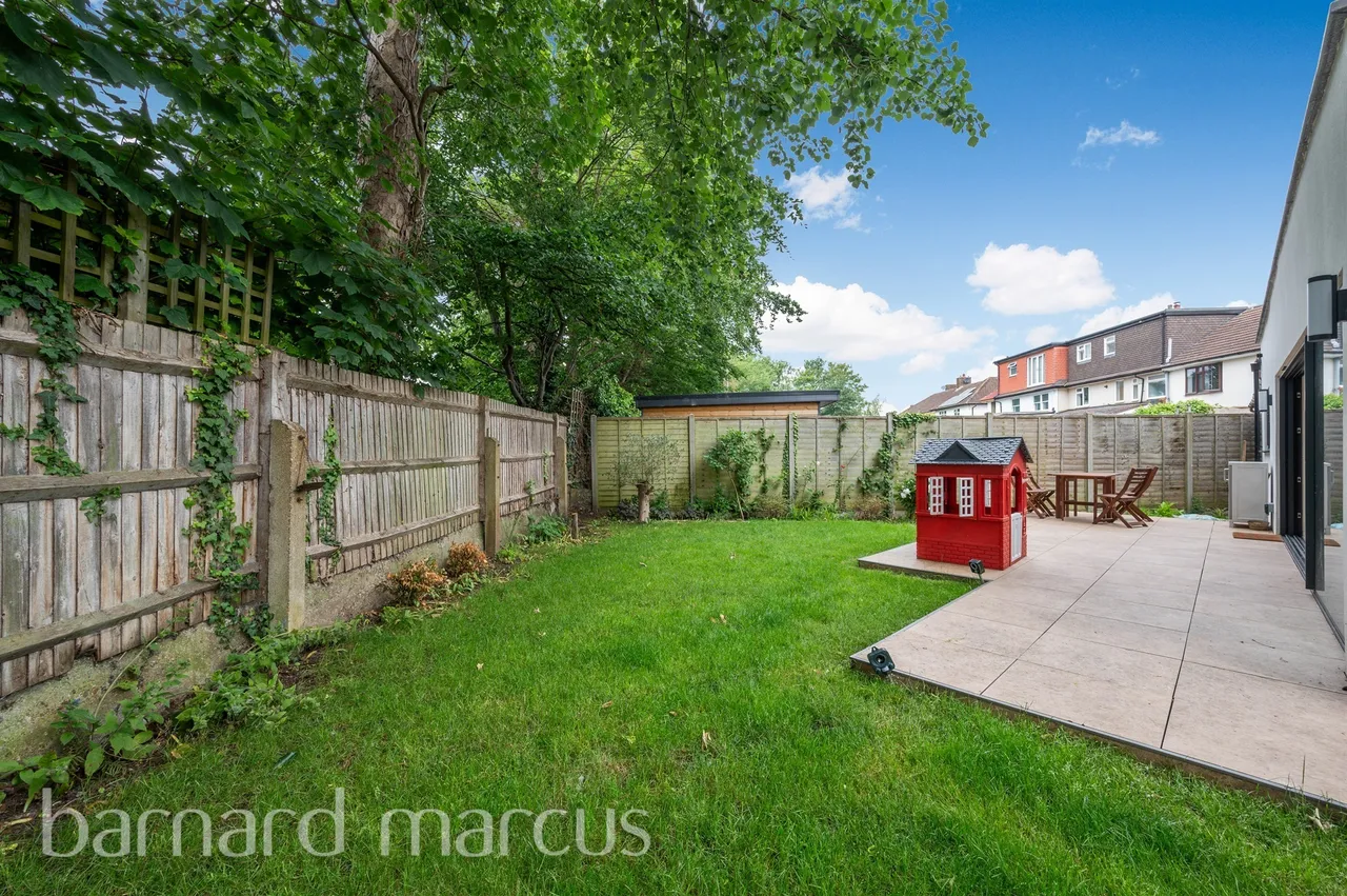 Barton Green, New Malden, KT3, photo 9