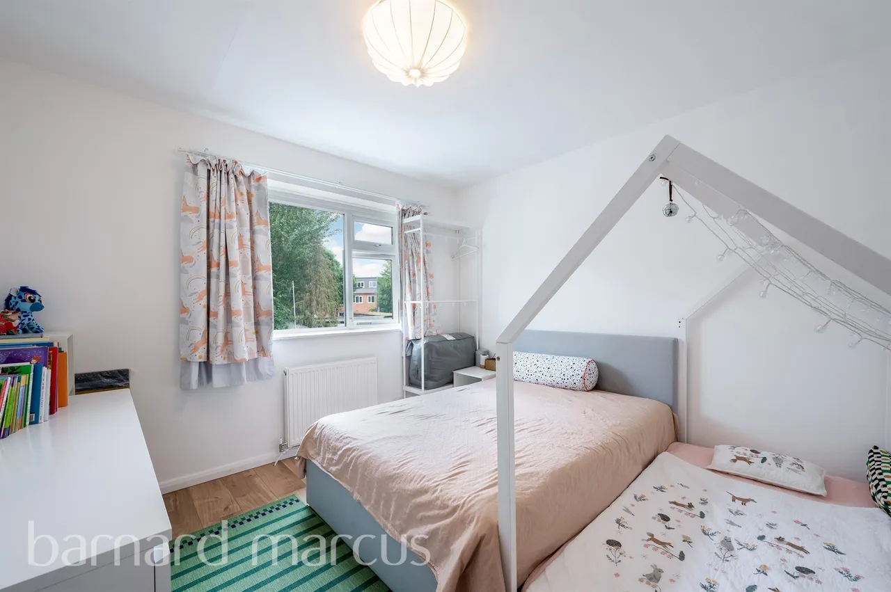 Barton Green, New Malden, KT3, photo 14