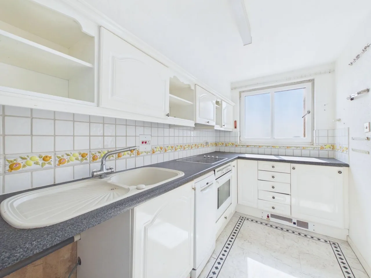 Knightstone Road, Weston-Super-Mare, BS23, photo 13