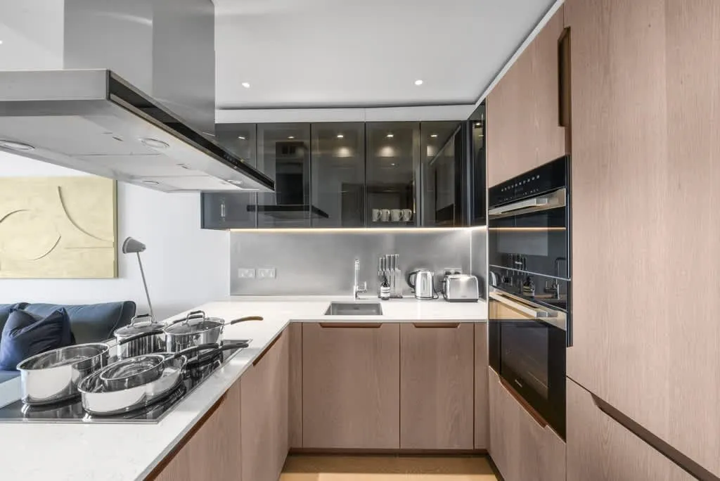 Nine Elms Lane, SW8, photo 2