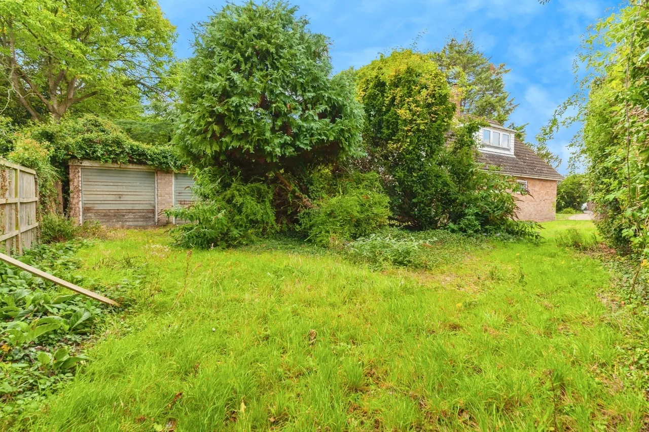 Landermere Road, Thorpe-le-Soken, Clacton-on-Sea, Essex, CO16, photo 16