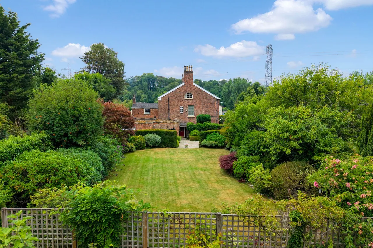 Beech Lane, Macclesfield, photo 36