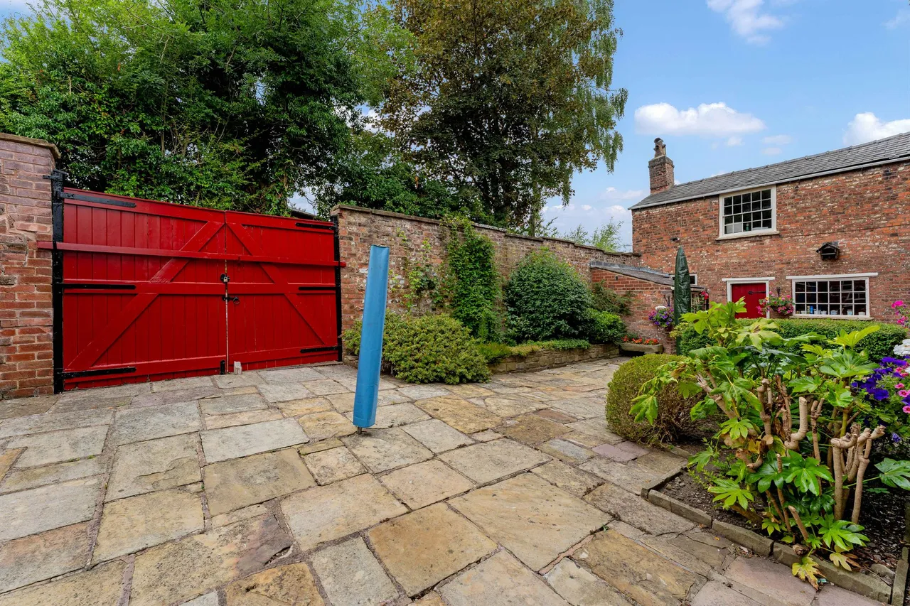 Beech Lane, Macclesfield, photo 69