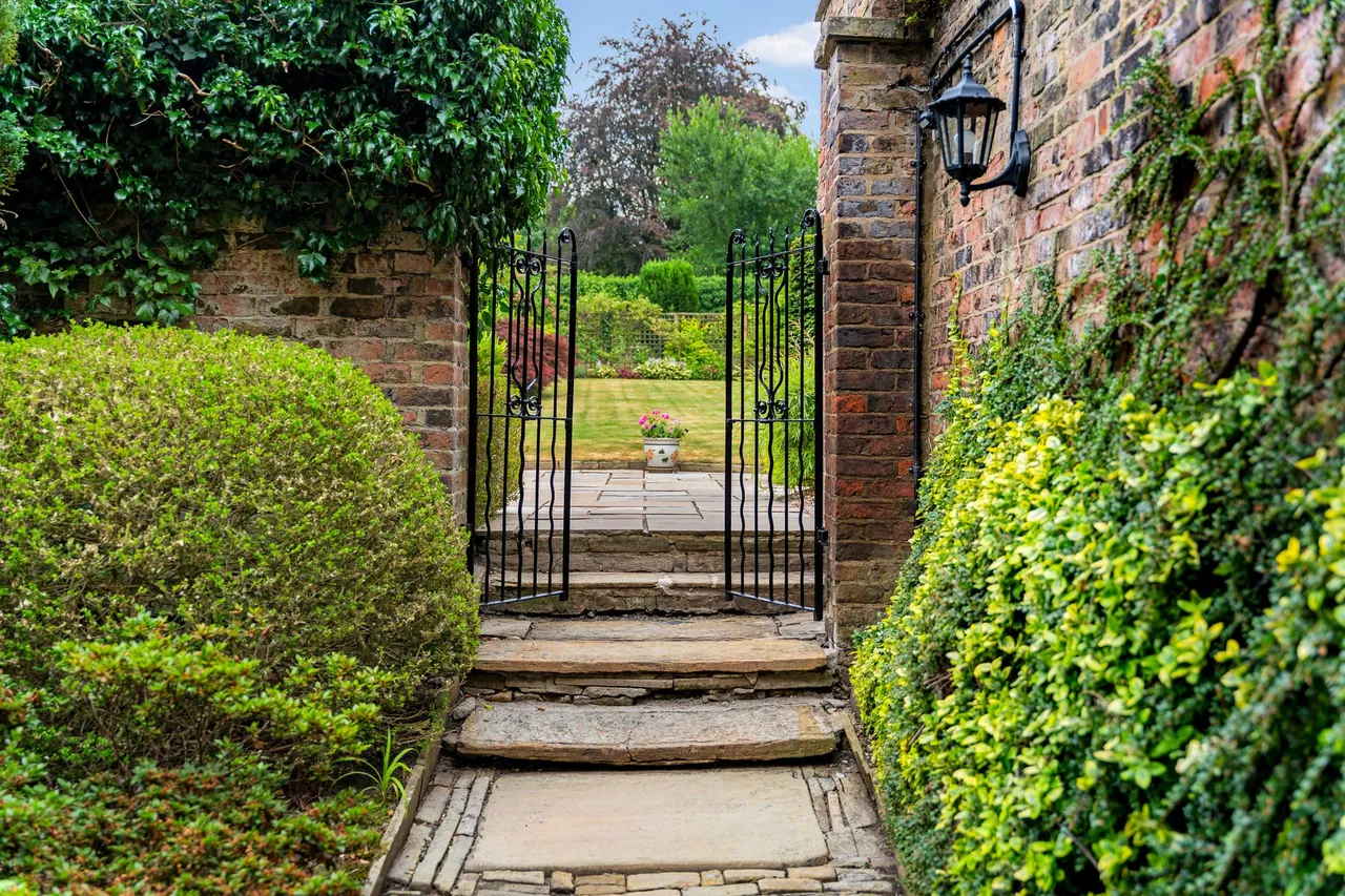 Beech Lane, Macclesfield, photo 66