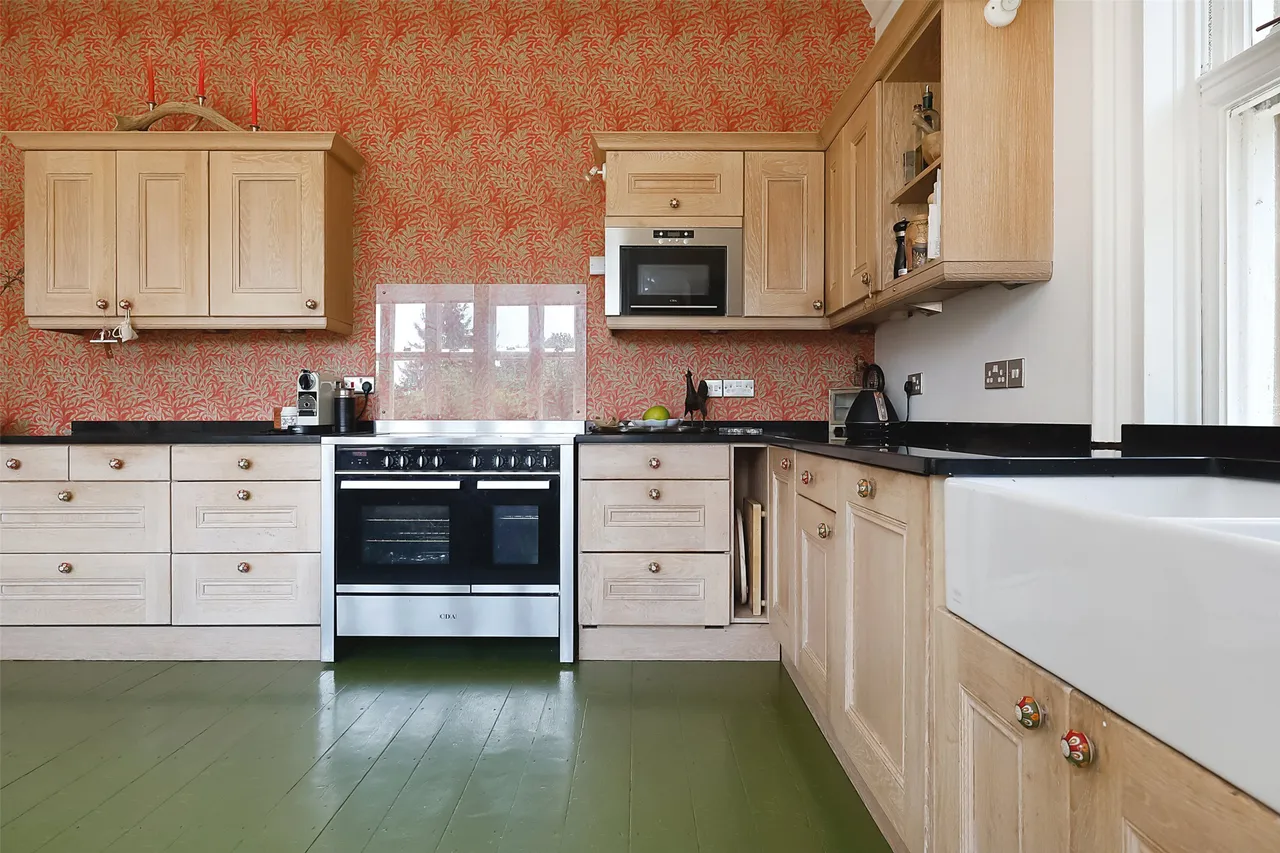 Mynthurst, Leigh, RH2, photo 17