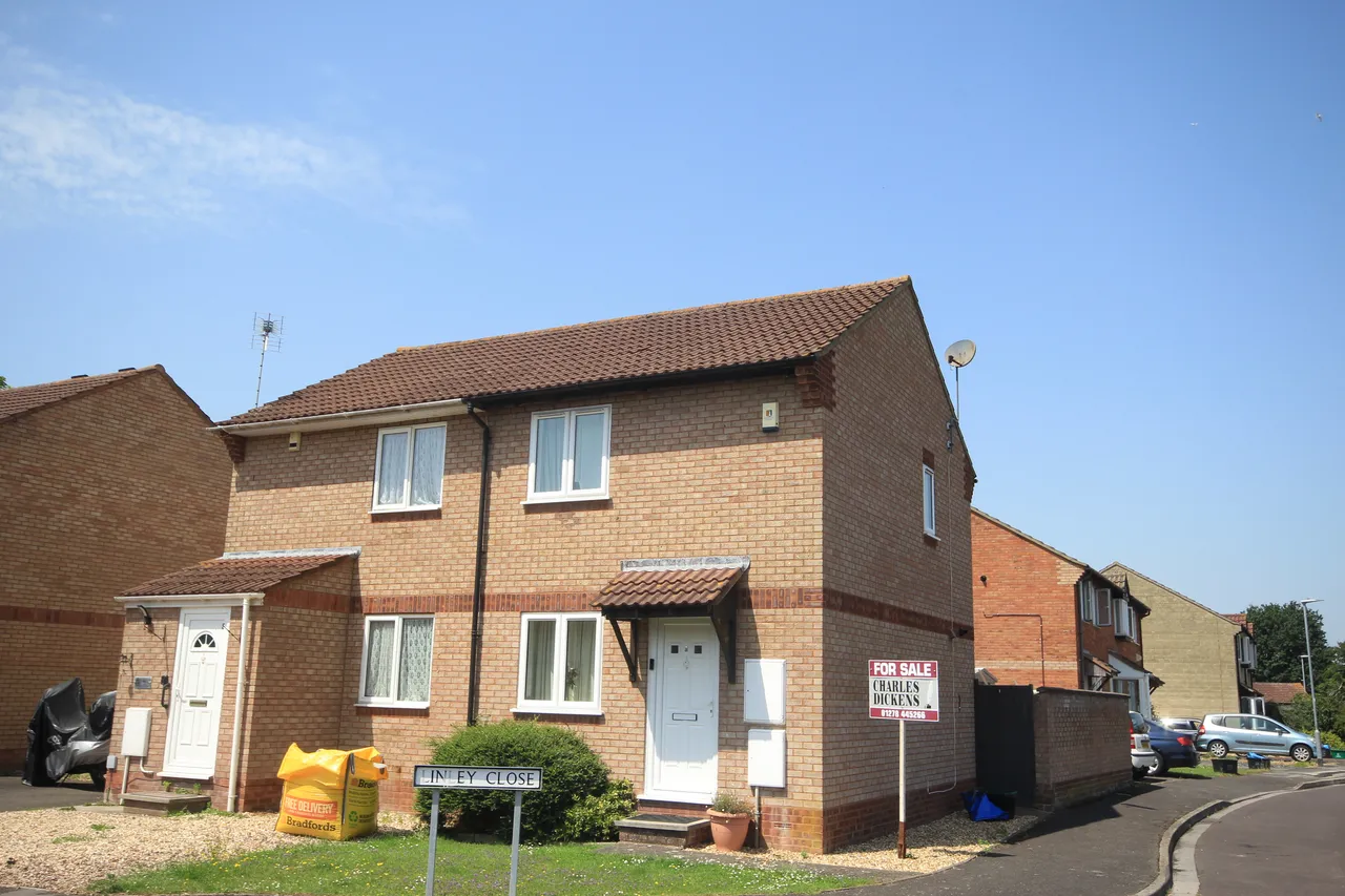 2 bed house for sale, Linley Close, Bridgwater