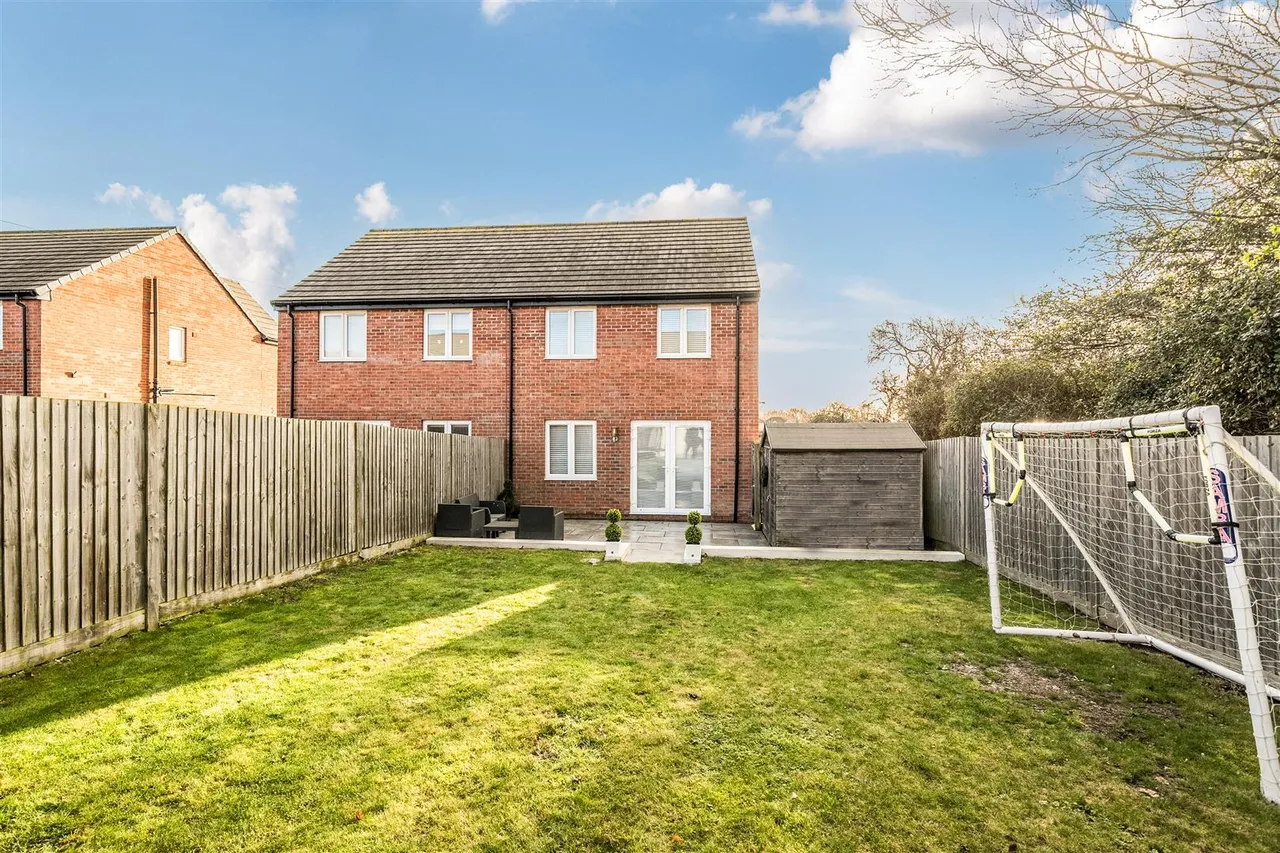 Southfields, Portchester, photo 16