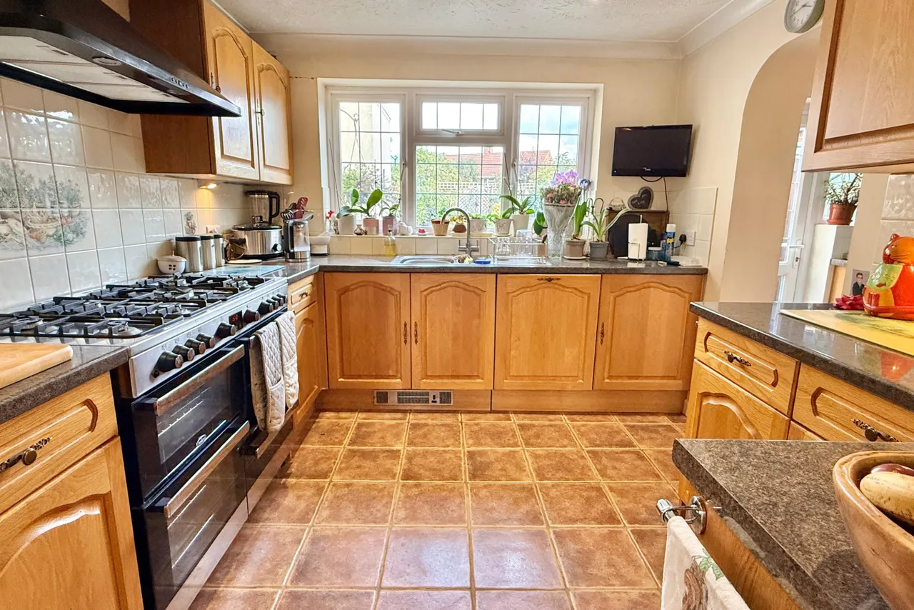 Ringwood, BH24, photo 6