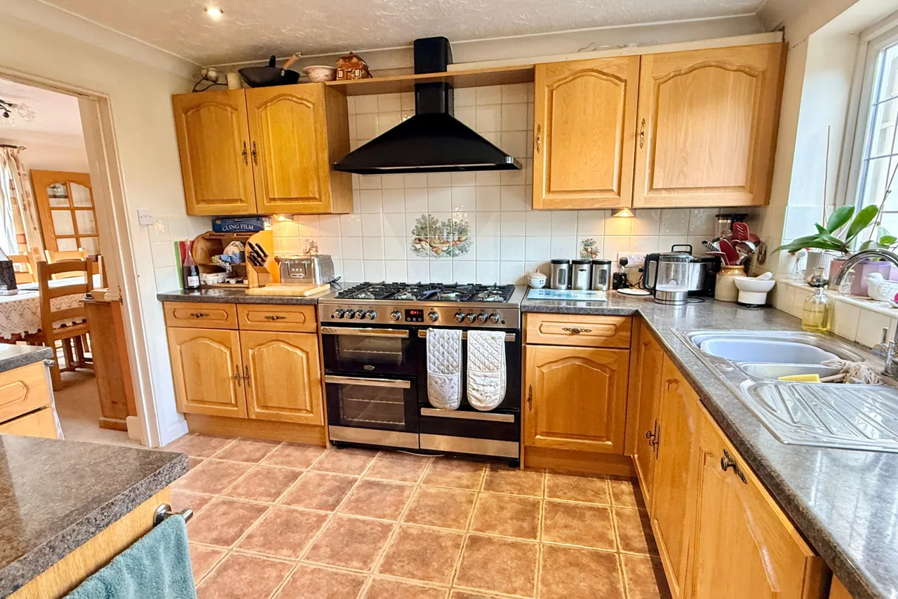 Ringwood, BH24, photo 7