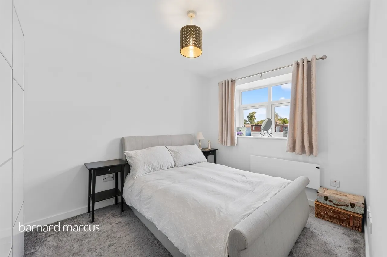West Barnes Lane, New Malden, photo 4