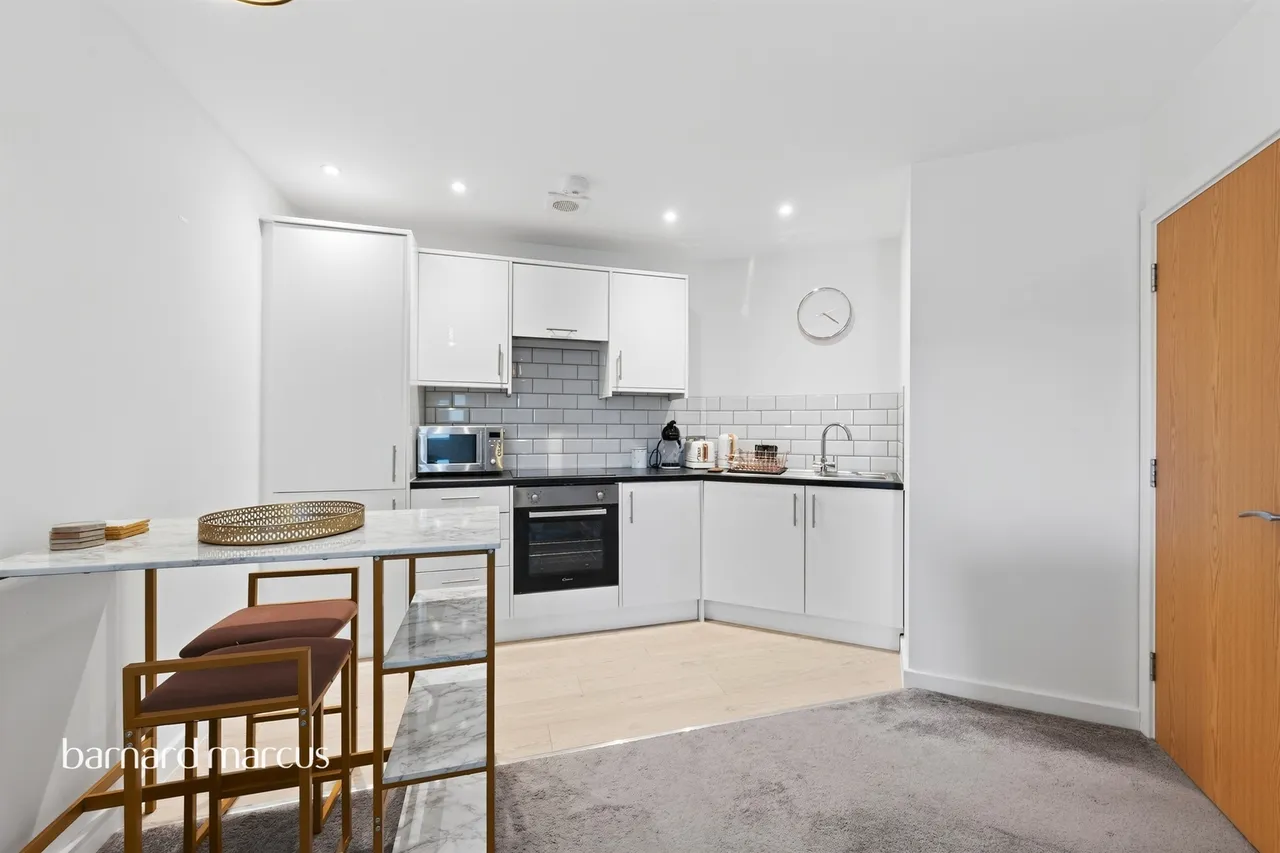 West Barnes Lane, New Malden, photo 5