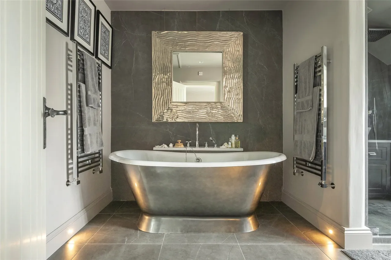 Chelford Road, Prestbury, SK10, photo 24