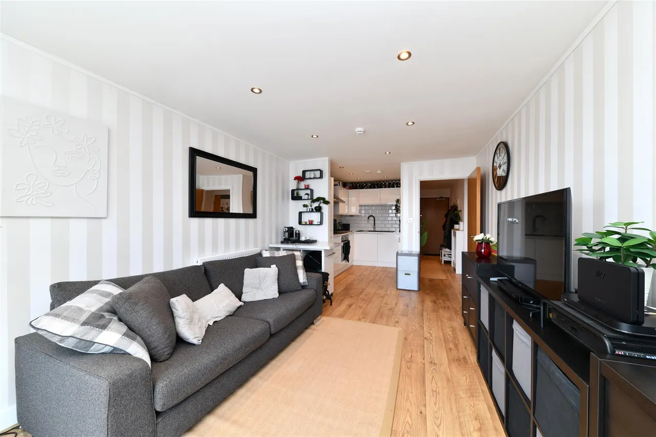 Woolners Way, Stevenage, Herts, SG1 3BT, photo 3