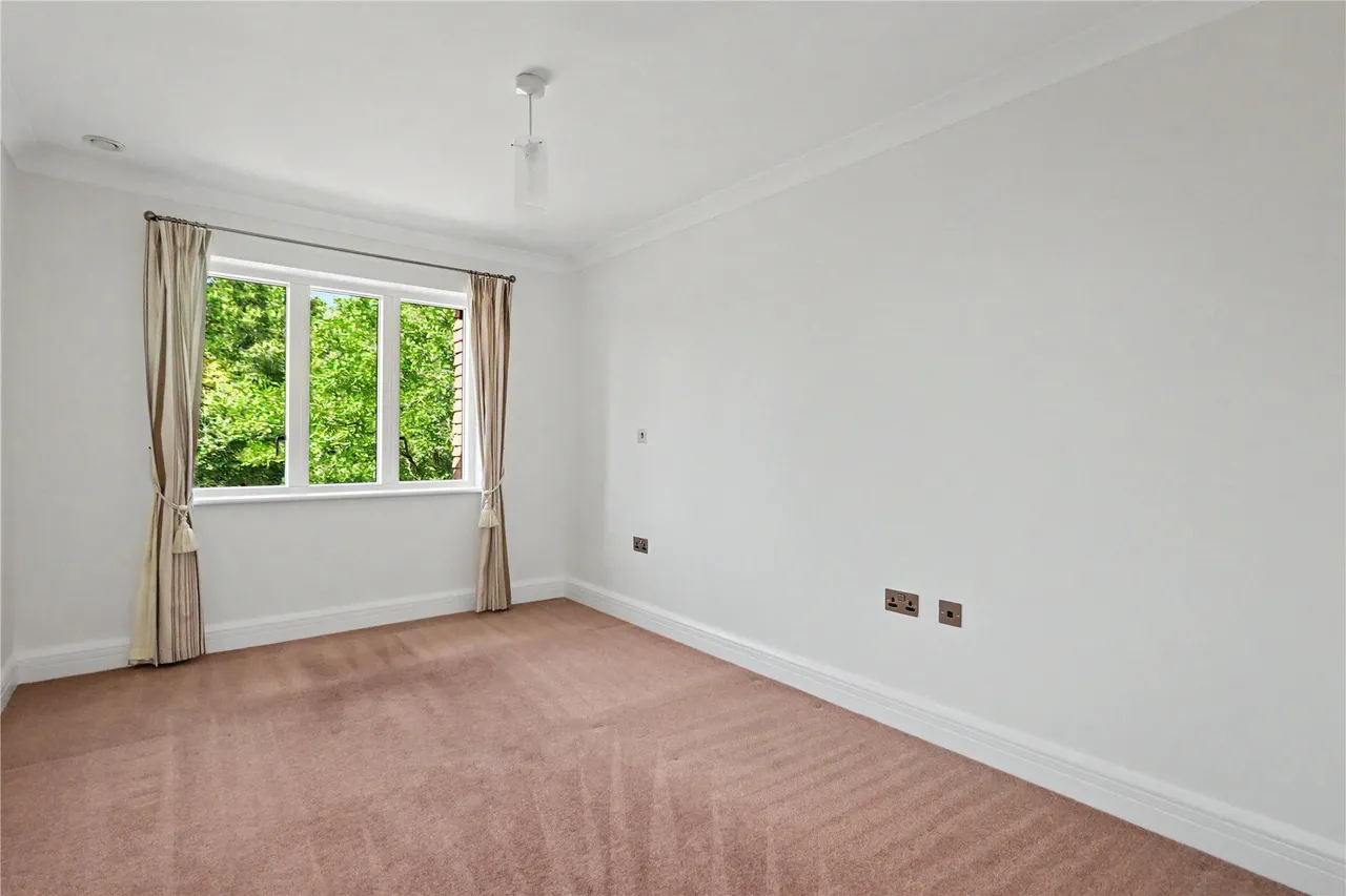 Westfield Road, Woking, GU22, photo 5