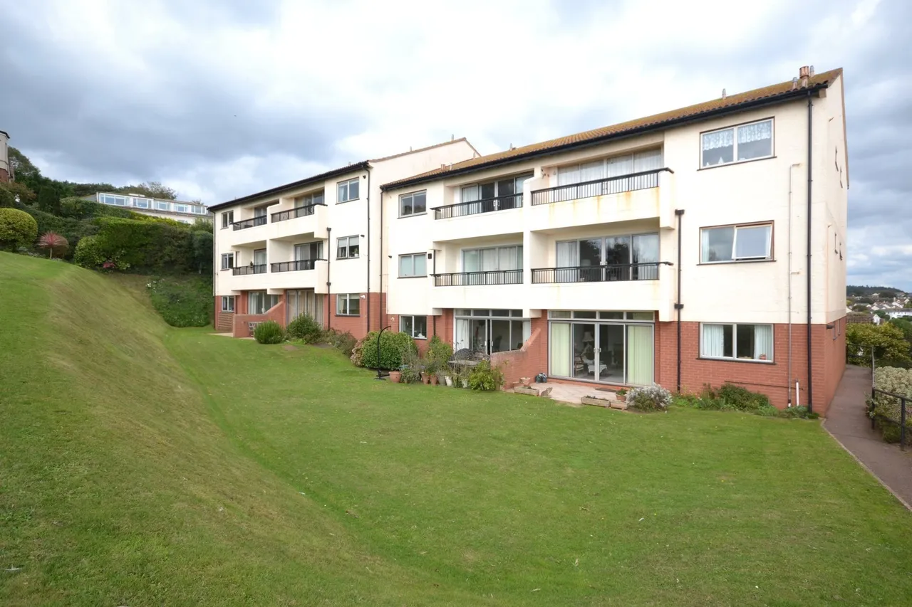 2 bed property for sale — Cliff Road, Budleigh Salterton, Devon, EX9