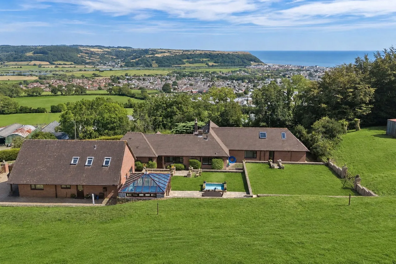 Harepath Hill, Seaton, Devon, EX12 2TF, photo 2
