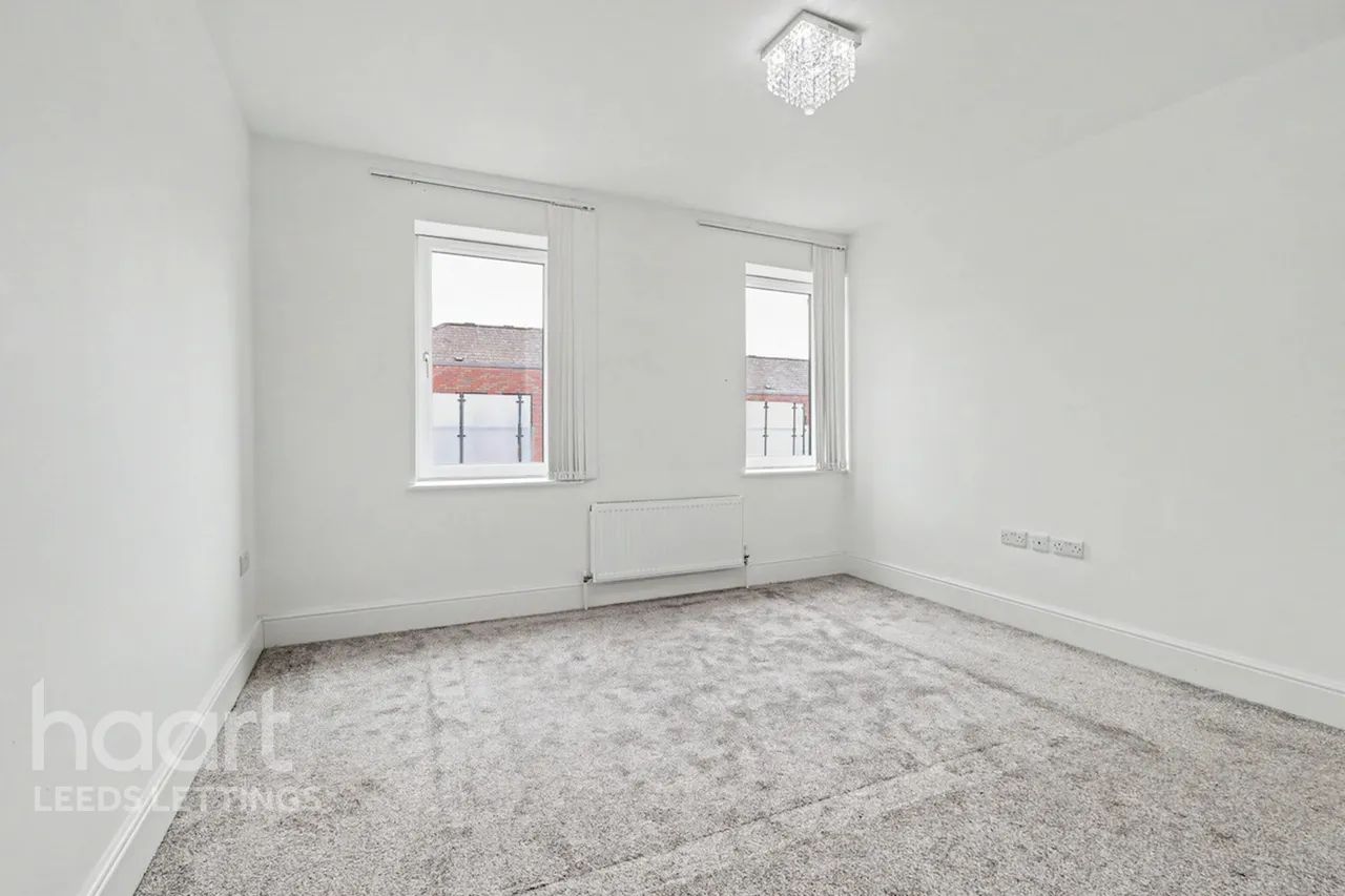 High wycombe, LS2, photo 6