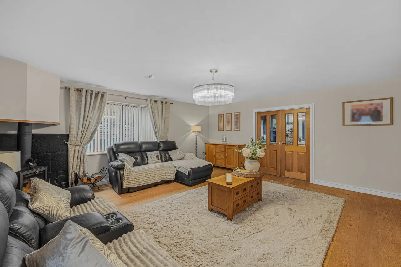 Maes Aneurin Bevan, Tredegar, photo 9
