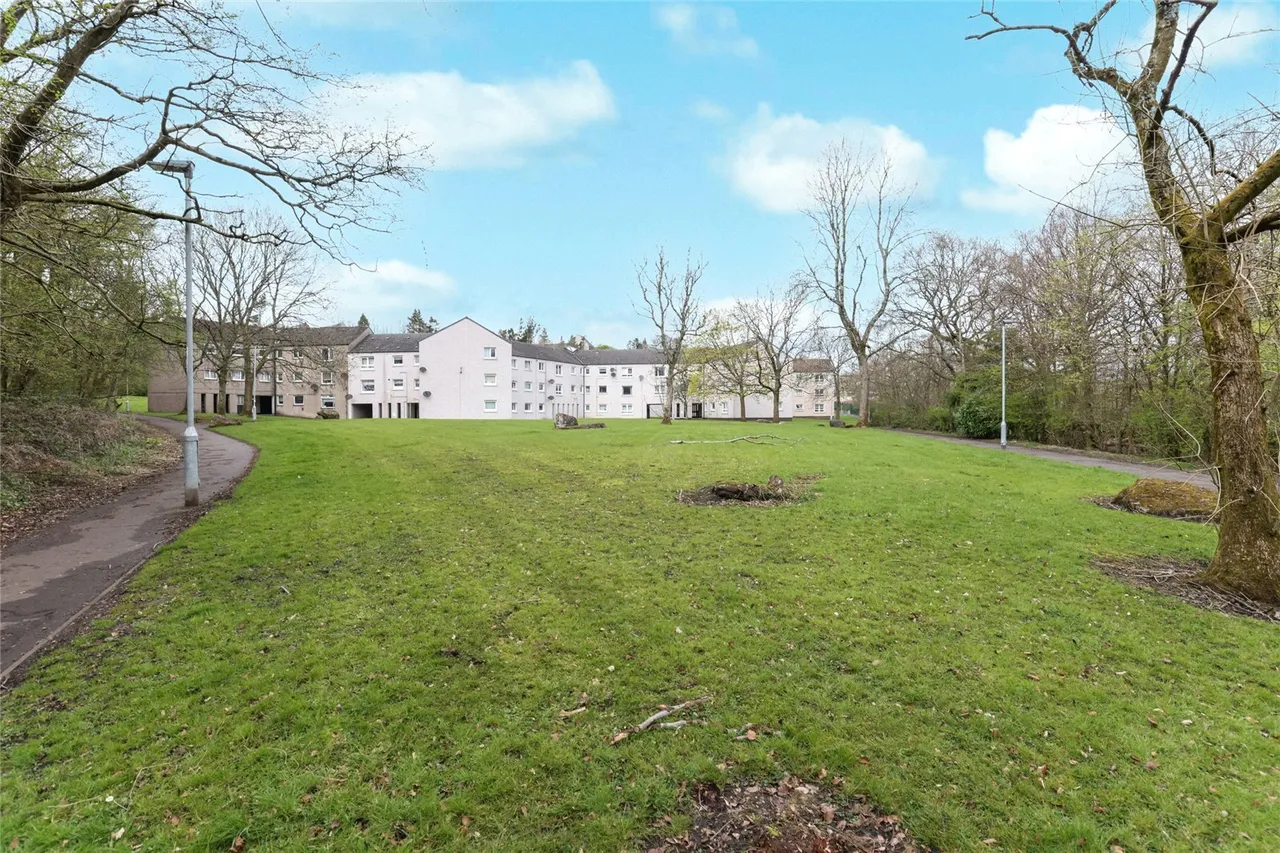 Tarbolton Road, GLASGOW, Lanarkshire, G67, photo 16