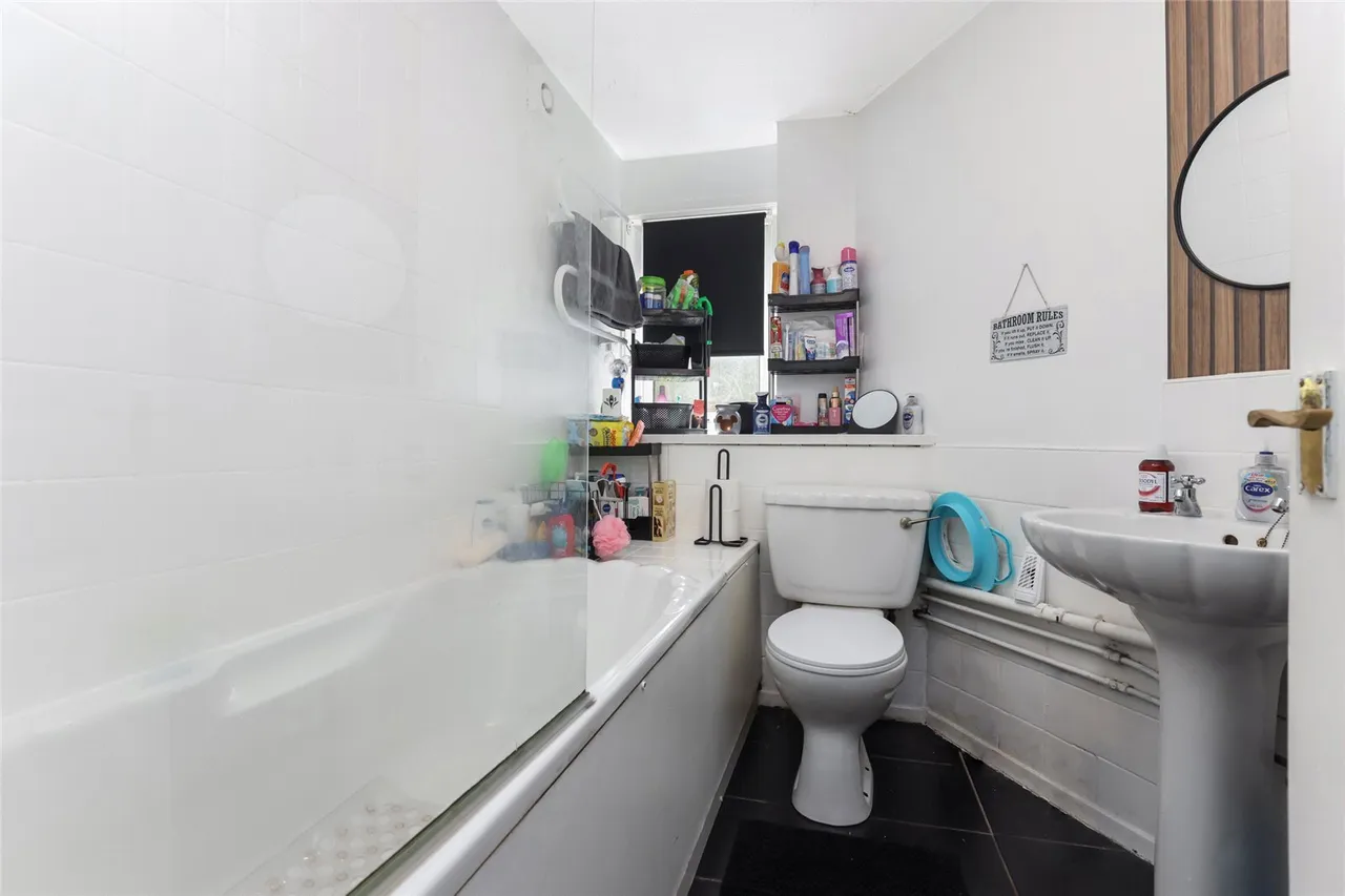 Tarbolton Road, GLASGOW, Lanarkshire, G67, photo 12