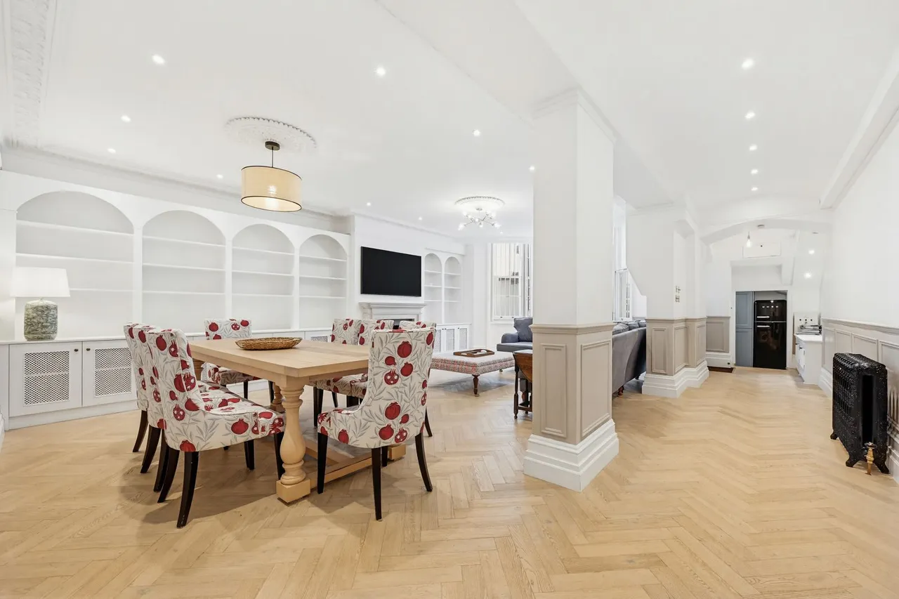Cornwall Gardens, South Kensington, London, SW7 4BG, photo 2