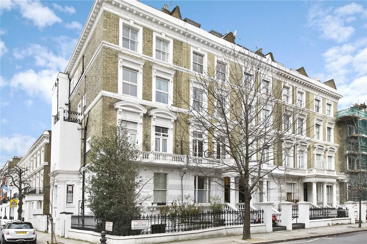 2 bed flat to rent — Redcliffe Gardens, Earls Court, London, SW10