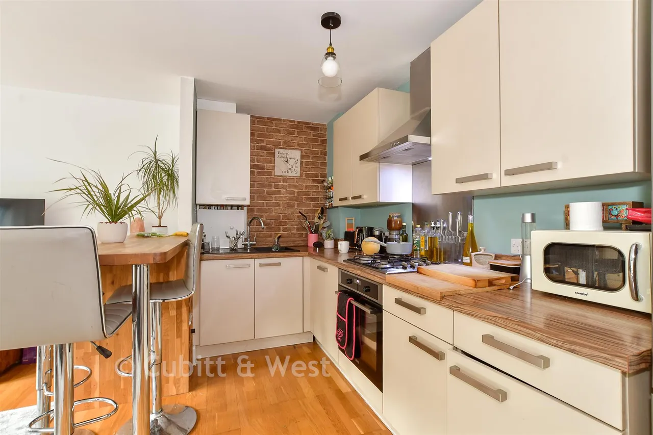 Croydon Road, Caterham, CR3, photo 4