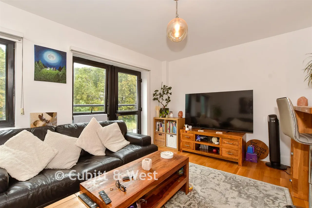 Croydon Road, Caterham, CR3, photo 2