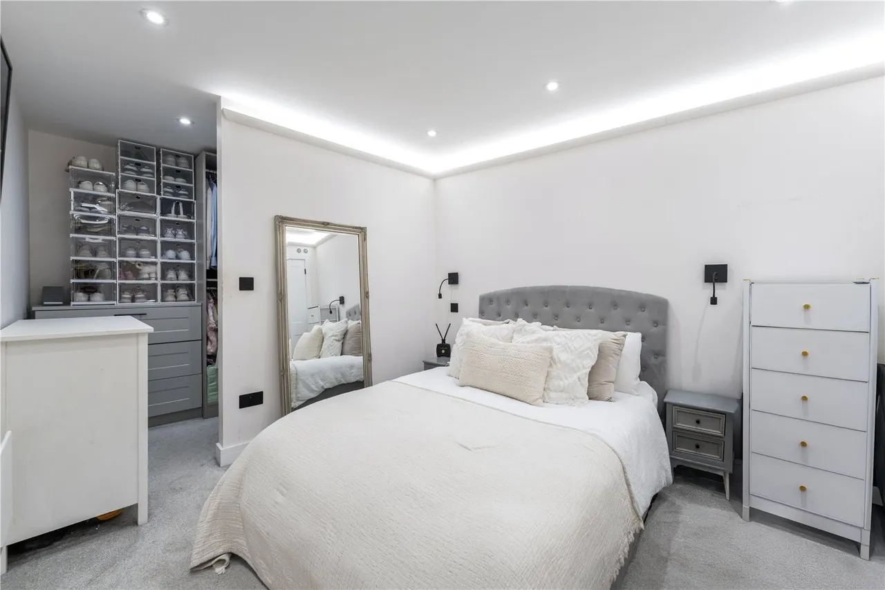 Church Street, Hampton, TW12 2GA, photo 7