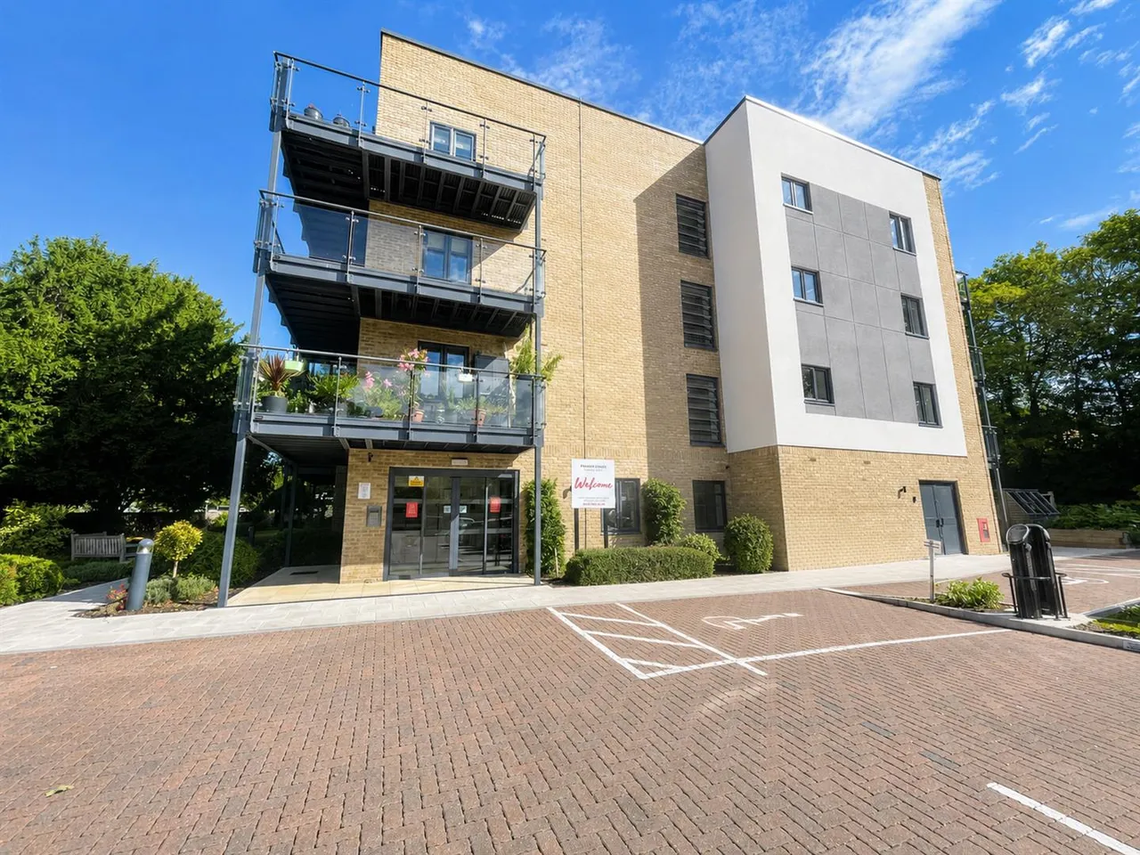 2 bed flat for sale — Trotwood Close, Broadstairs, Kent, CT10 2JY
