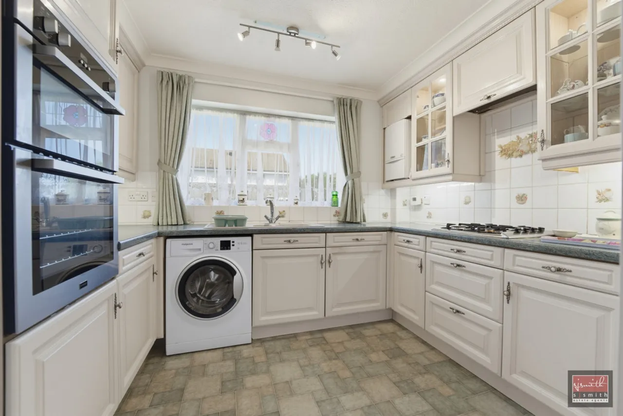 West Close, Ashford, TW15, photo 7