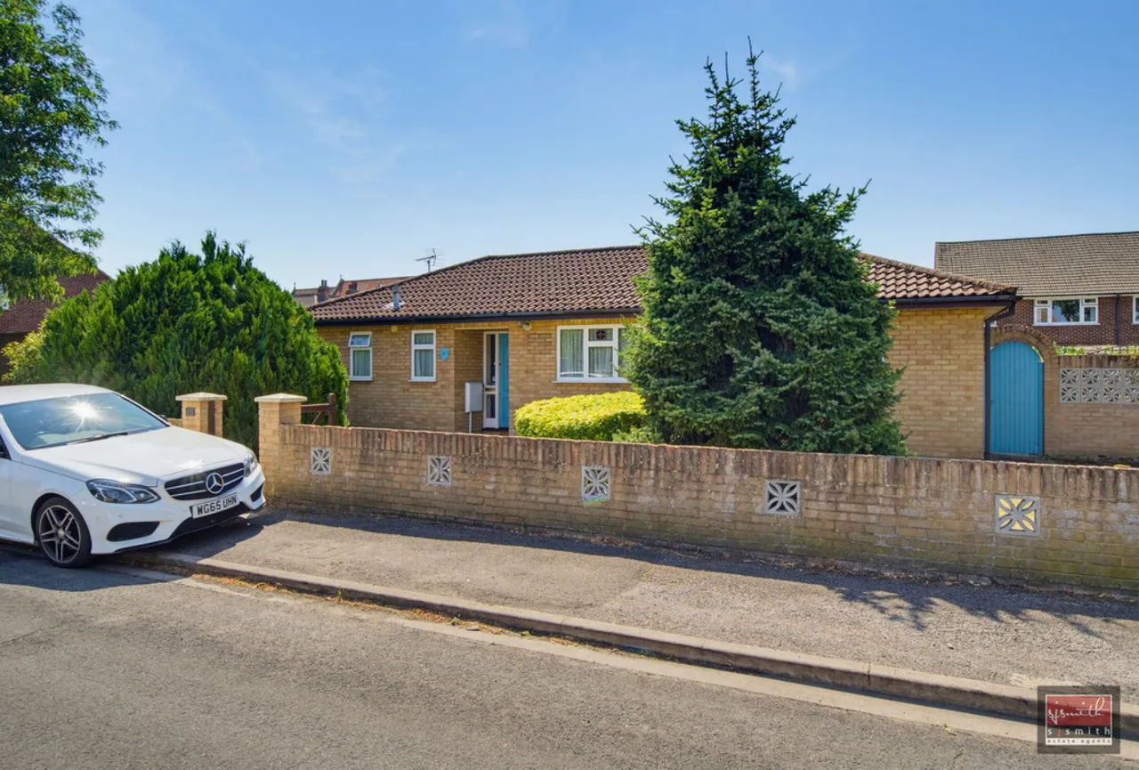 West Close, Ashford, TW15, photo 18