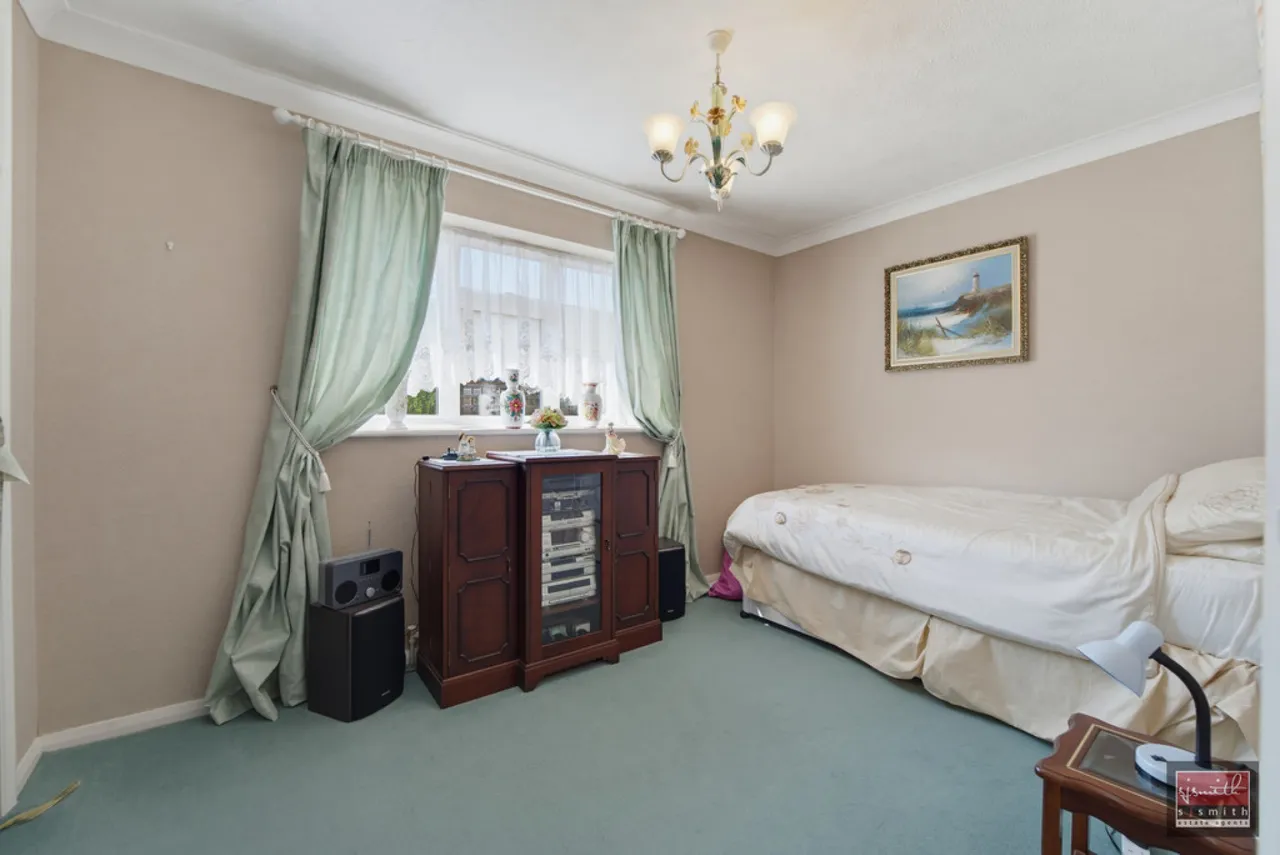 West Close, Ashford, TW15, photo 10
