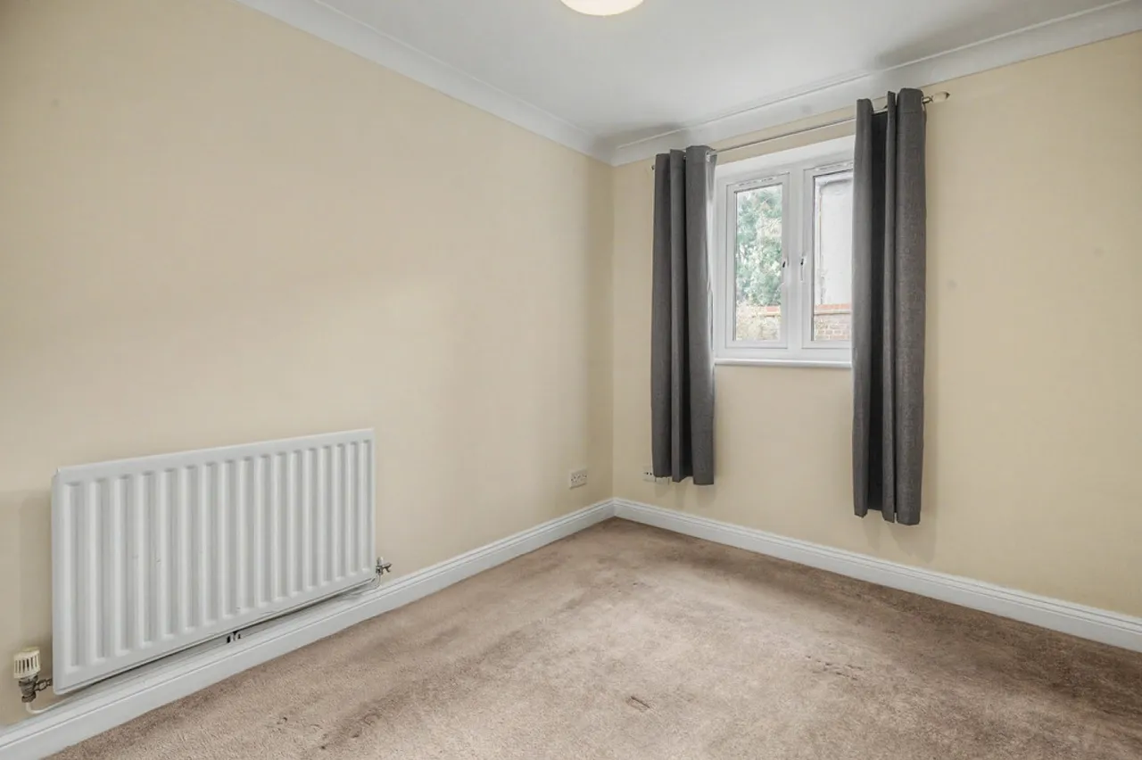 Park Court, Thame, photo 7