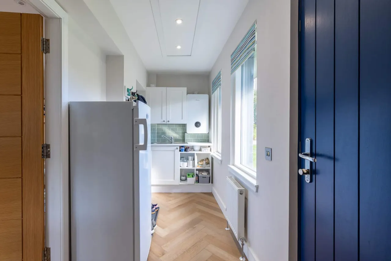 County Place, Pitcairngreen, PH1, photo 11