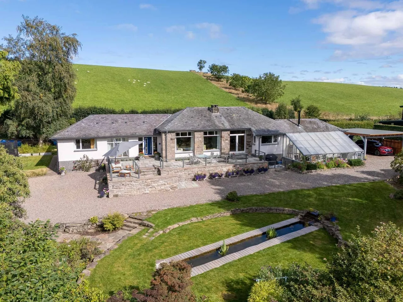 4 bed house for sale, County Place, Pitcairngreen, PH1