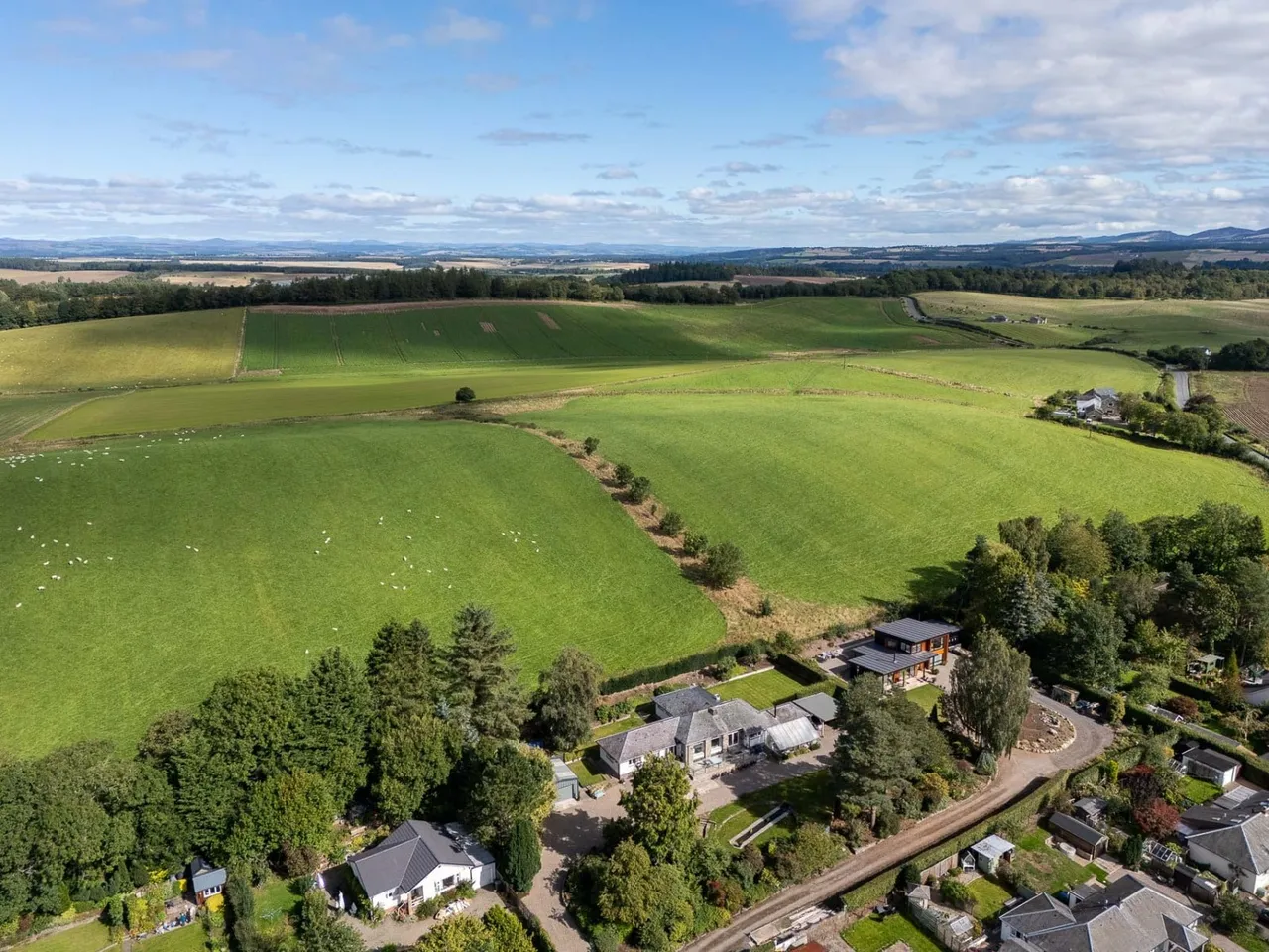 County Place, Pitcairngreen, PH1, photo 33