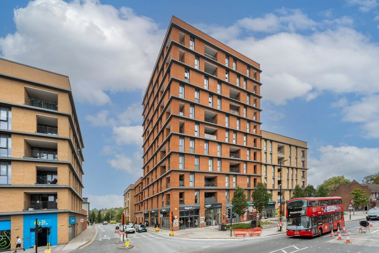 2 bed property for sale, St Nicholas Way, Sutton, SM1