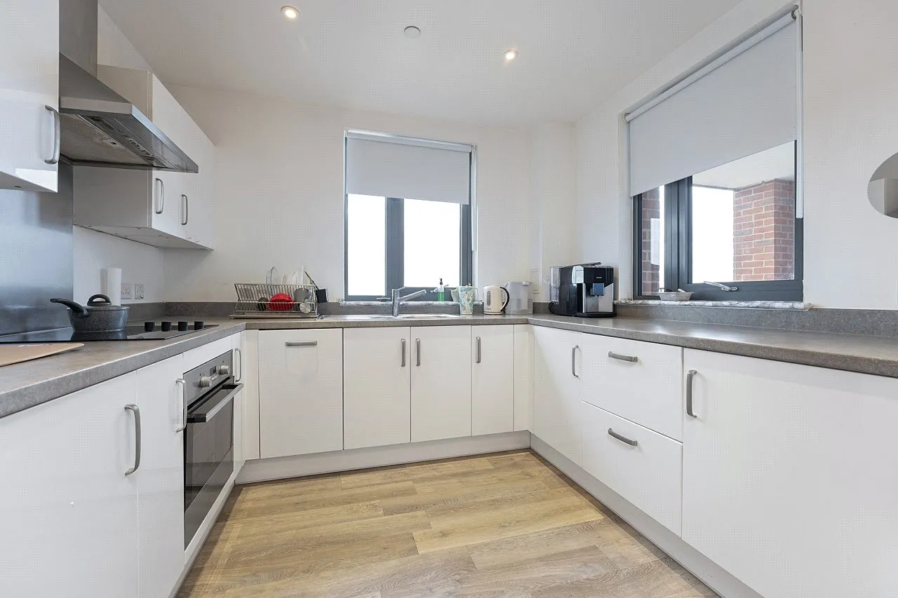 St Nicholas Way, Sutton, SM1, photo 14