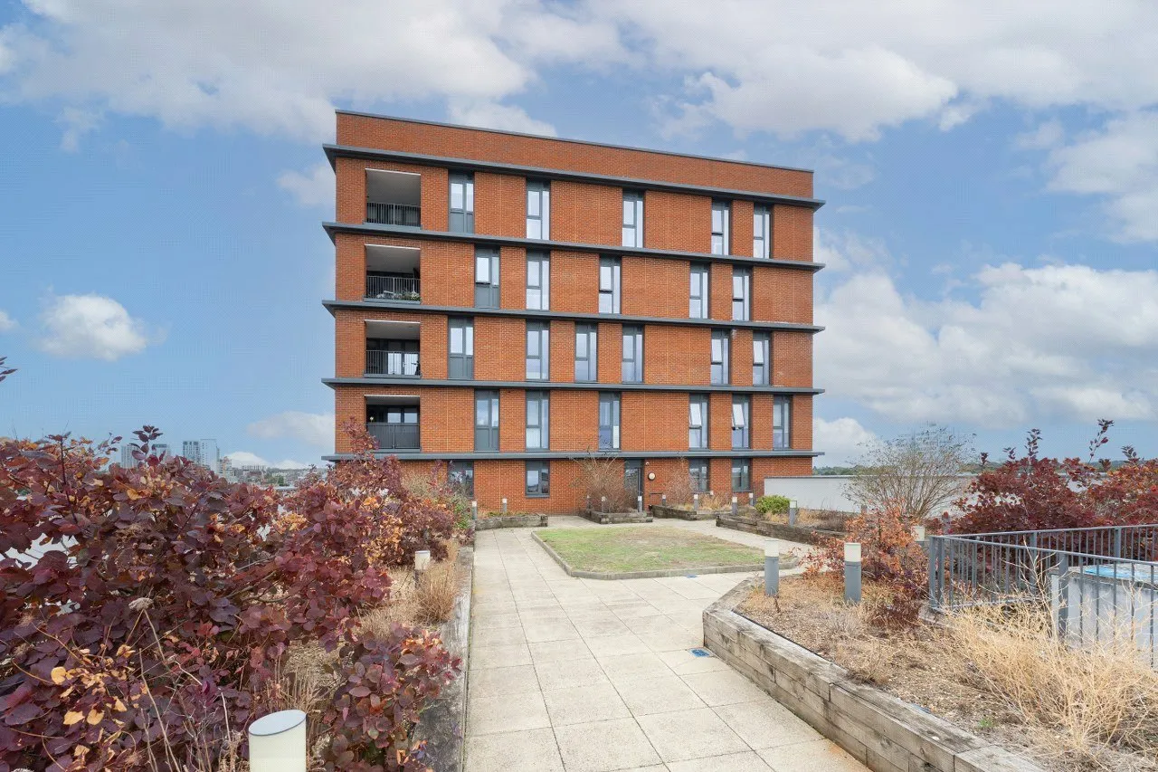 St Nicholas Way, Sutton, SM1, photo 19